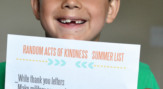 Random Acts of Kindness Summer List www.thirtyhandmadedays.com