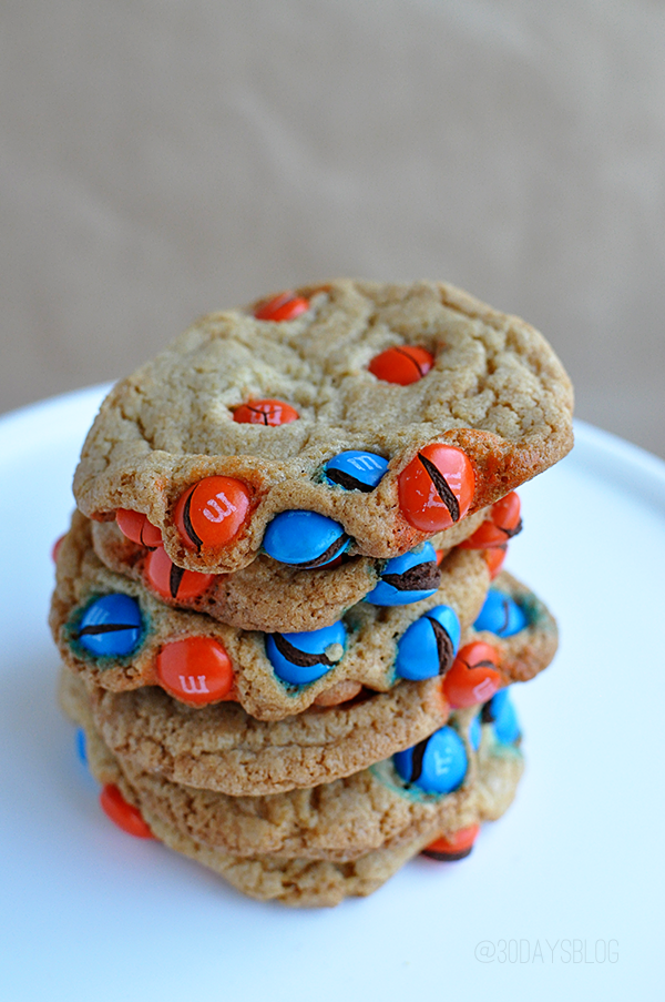 Over 50 Game Day Recipes- appetizers and sweets! Something for everyone. www.thirtyhandmadedays.com Over 50 Game Day Recipes- appetizers and sweets! Something for everyone. www.thirtyhandmadedays.com