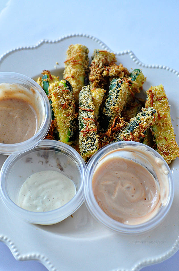 Baked Zucchini Sticks - a healthy take on a delicious side dish or appetizer! | Thirty Handmade Days