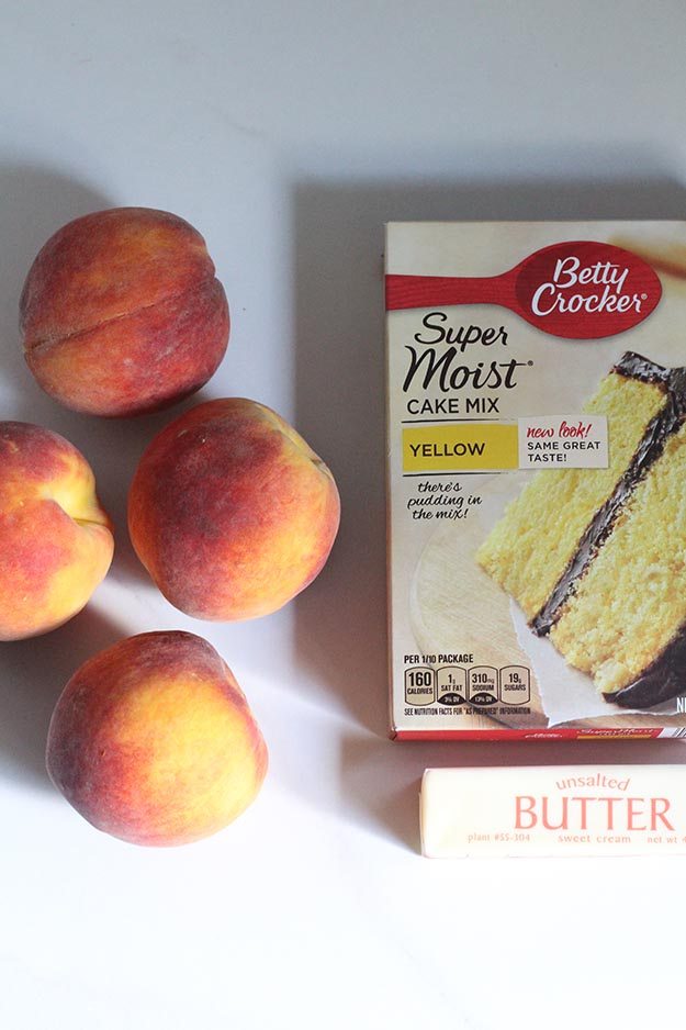 3-Ingredient Slow Cooker Peach Dump Cake