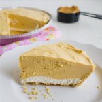 Frozen Peanut Butter Pie - this is a tasty treat for summer! www.thirtyhandmadedays.com