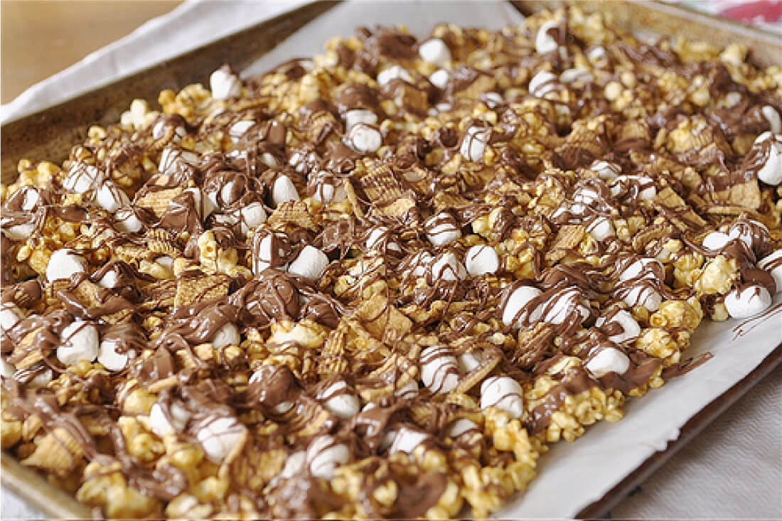 Take traditional Caramel Popcorn to the next level with this S'mores version! Step 2