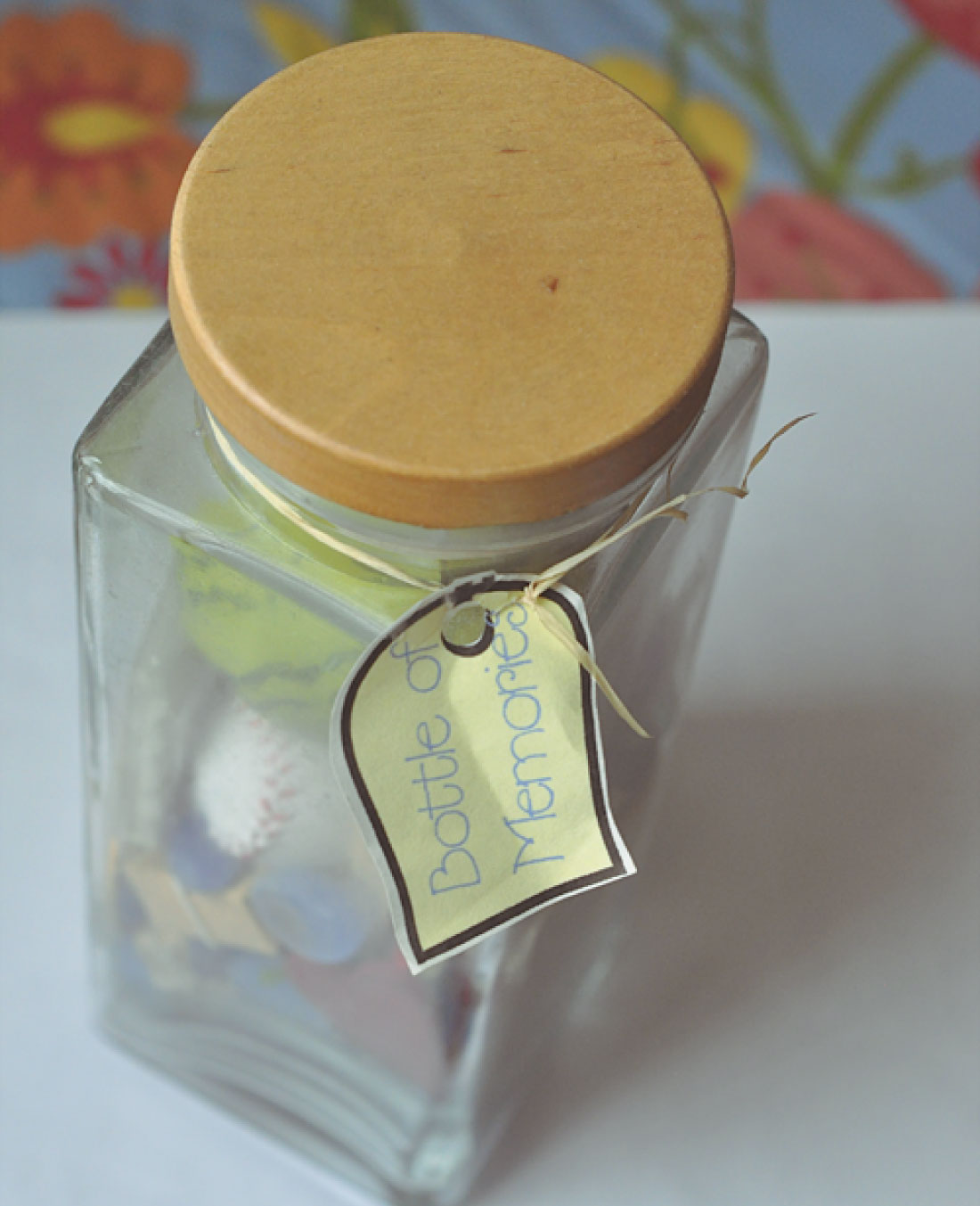 Sentimental gifts - make this bottle of memories for someone you love! 