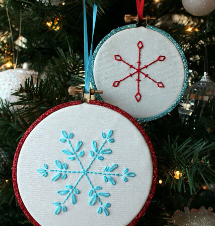 Perfect for the holidays - use these embroidery snowflake patterns to make adorable Christmas ornaments. www.thirtyhandmadedays.com
