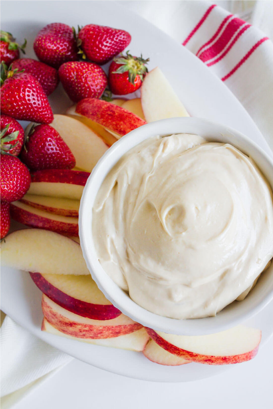 Creamy Caramel Apple Dip - a family favorite dip for fruit. www.thirtyhandmadedays.com