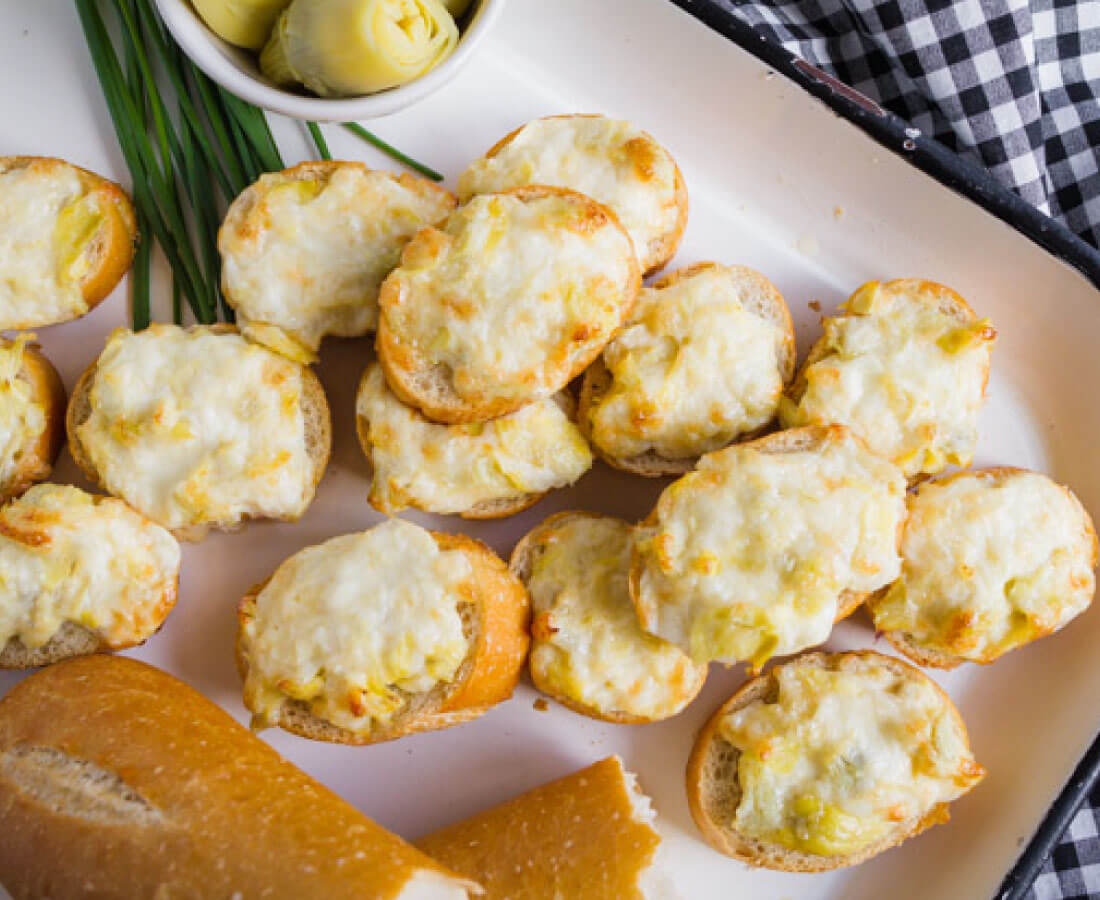 Artichoke Cheese Bread - an easy to make, delicious appetizer! 