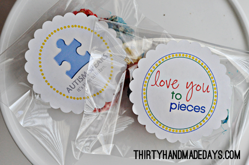 Autism Awareness labels www.thirtyhandmadedays.com