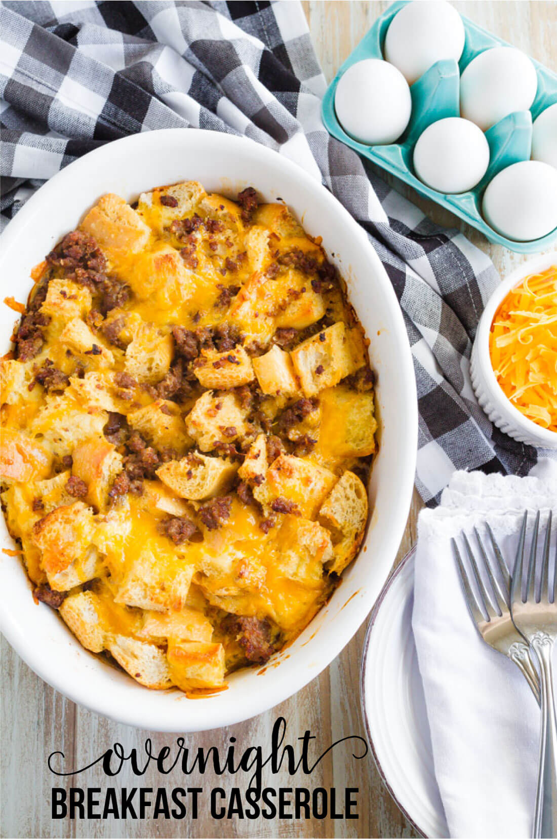 Overnight Breakfast Casserole - make this breakfast recipe ahead of time and pop it in the oven on the morning of. SO good! from www.thirtyhandmadedays.com