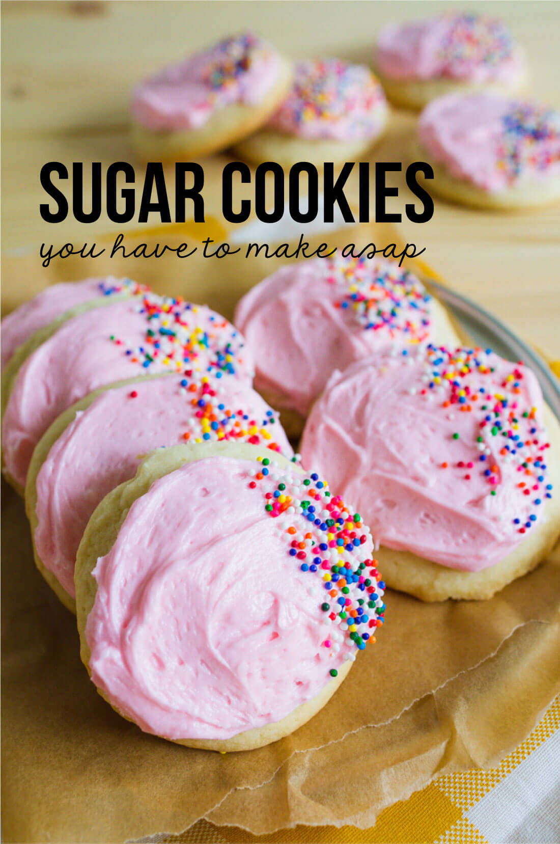 Sugar Cookies - a recipe that you have to try asap! from www.thirtyhandmadedays.com