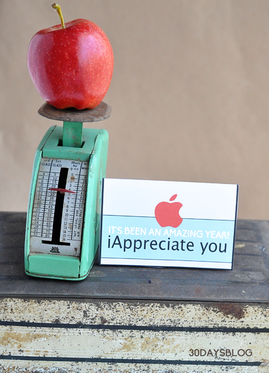 Teacher Gift Idea- Apple Gift Card Template www.thirtyhandmadedays.com