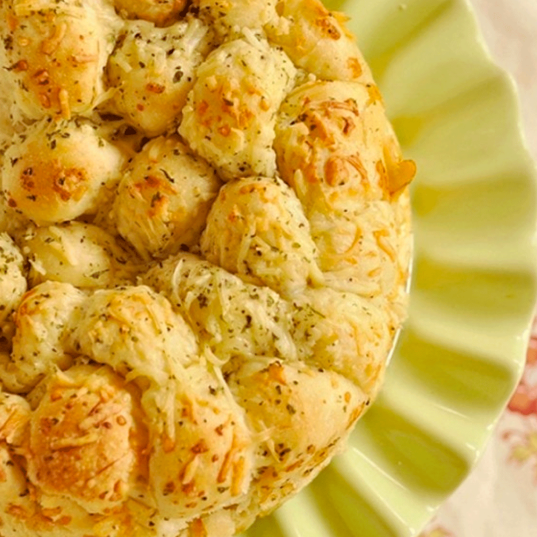 Appetizer Recipes - a round up of the very best. Featuring garlic cheese bread