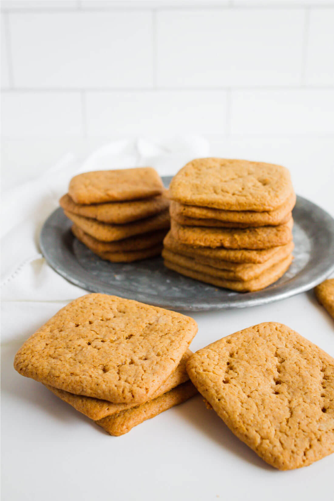 Homemade Graham Crackers - they are easier to make than you might think! via thirtyhandmadedays.com