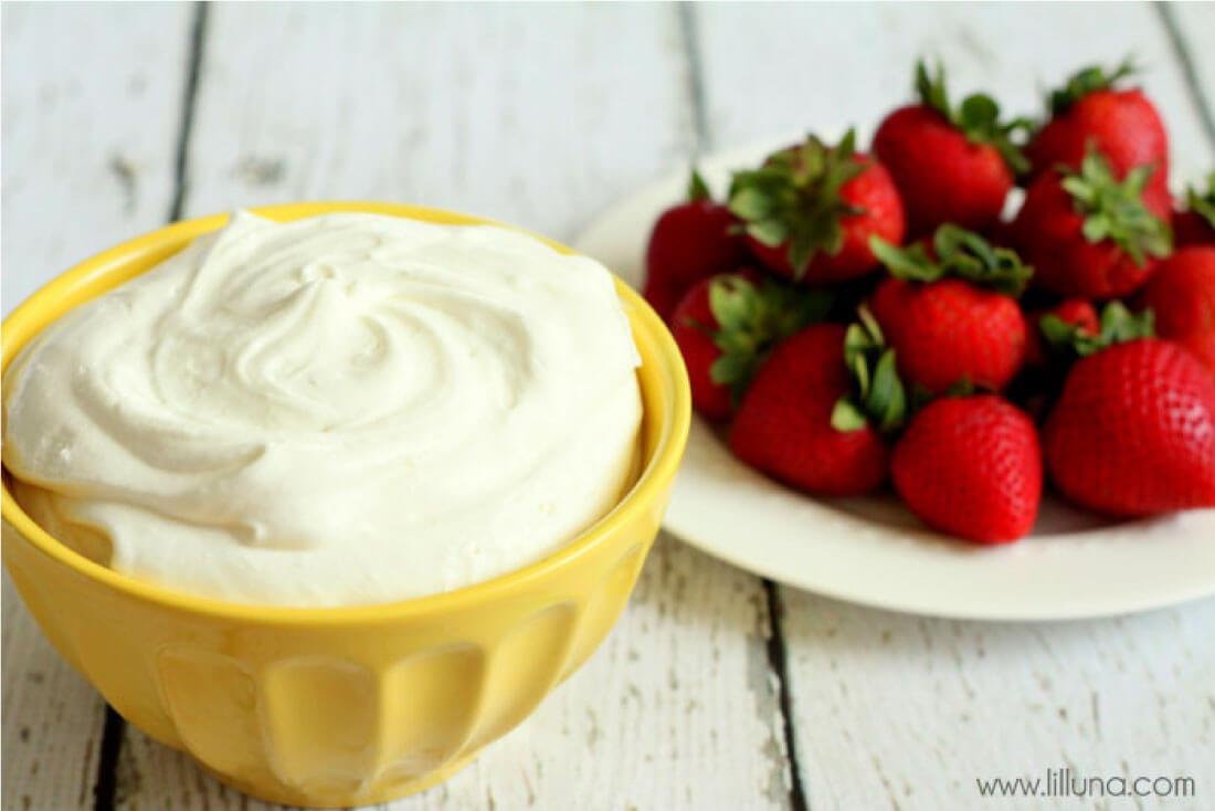 Cream Cheese Fruit Dip - a simple sweet recipe that everyone will love. from Lil Luna via www.thirtyhandmadedays.com