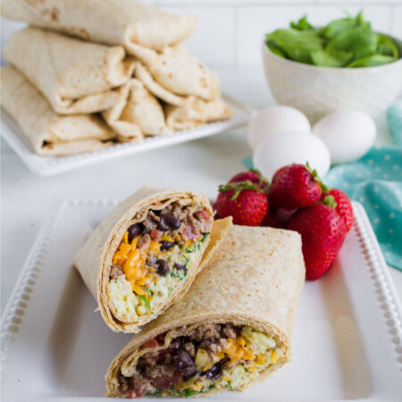 Protein Packed Breakfast Burritos - make these ahead to reheat throughout the week. via thirtyhandmadedays.com