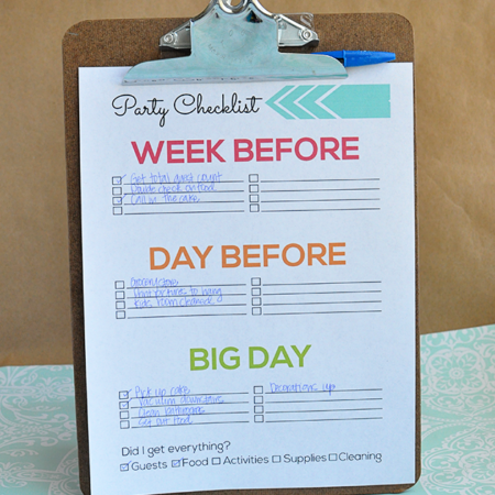 Printable Party Preparation Checklist - super cute and simple to fill out! @30daysblog