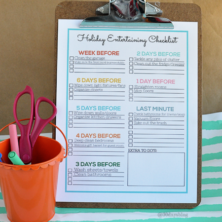 Holiday Cleaning Tips - use this printable checklist to help reduce stress during the chaos of the holidays and entertaining. www.thirtyhandmadedays.com