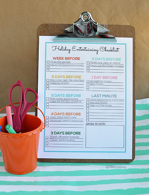 Holiday Cleaning Tips - use this printable checklist to help reduce stress during the chaos of the holidays and entertaining. www.thirtyhandmadedays.com