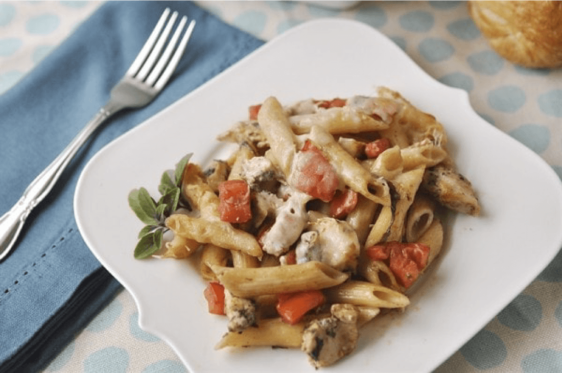 Balsamic and Chicken Pesto Pasta - a new take on an old classic! via www.thirtyhandmadedays.com