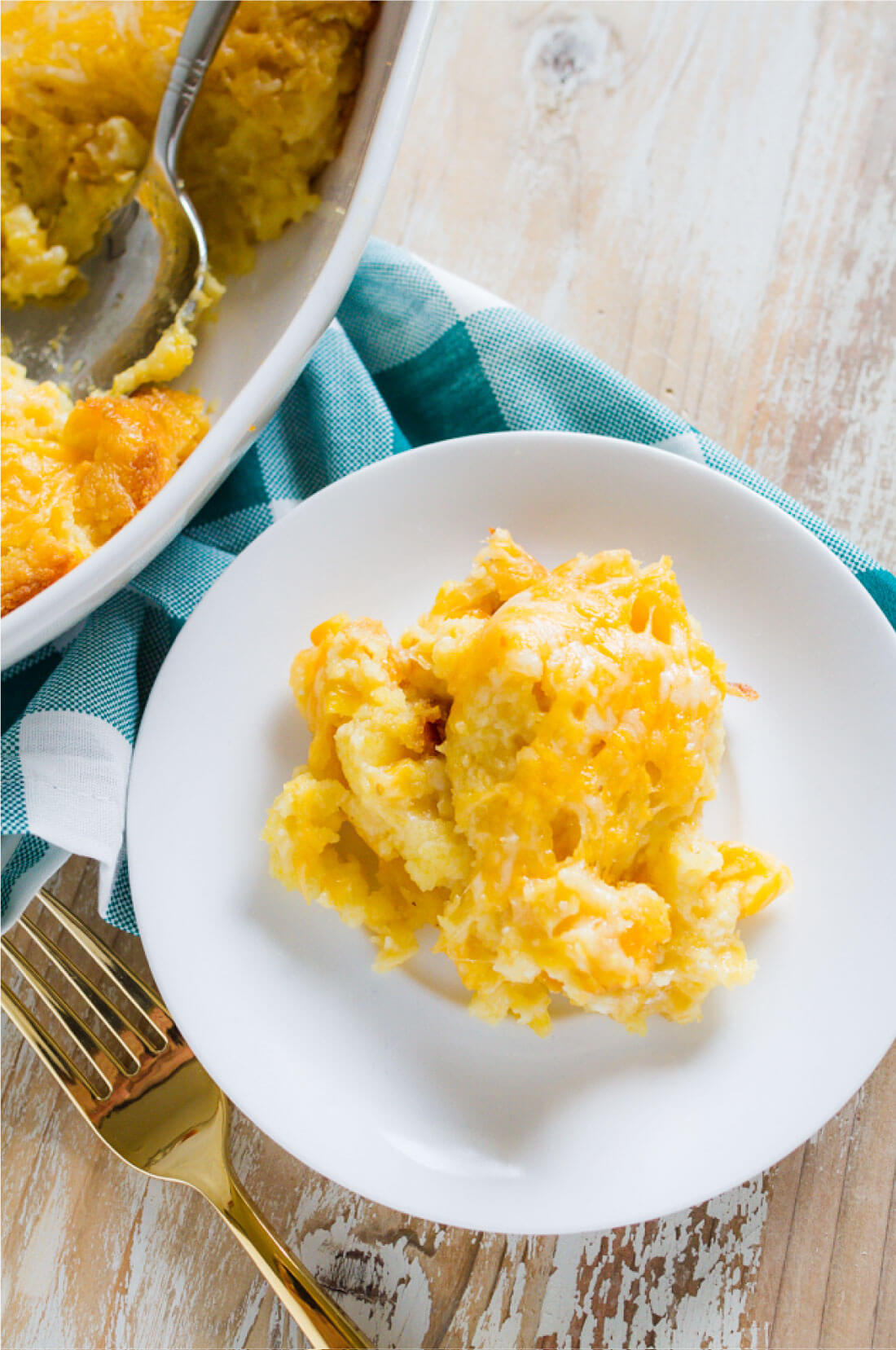 Cheesy Corn Casserole - a side dish recipe that everyone will love from www.thirtyhandmadedays.com