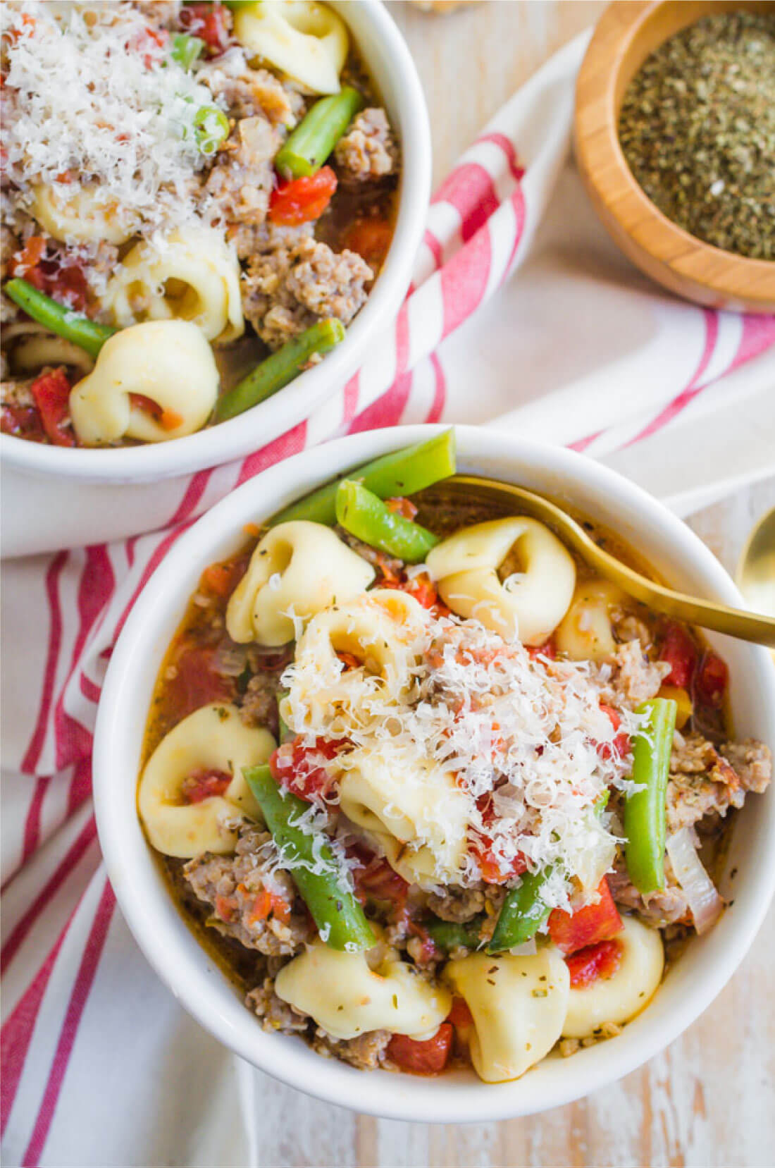 Slow Cooker Tortellini Sausage Soup - a family favorite for years! www.thirtyhandmadedays.com