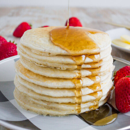 Healthy Pancake Recipe - make these 4 ingredient pancakes in the blender!