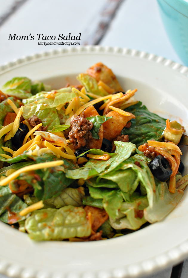 Mom's Taco Salad- simple but delicious salad that's perfect for dinner www.thirtyhandmadedays.com