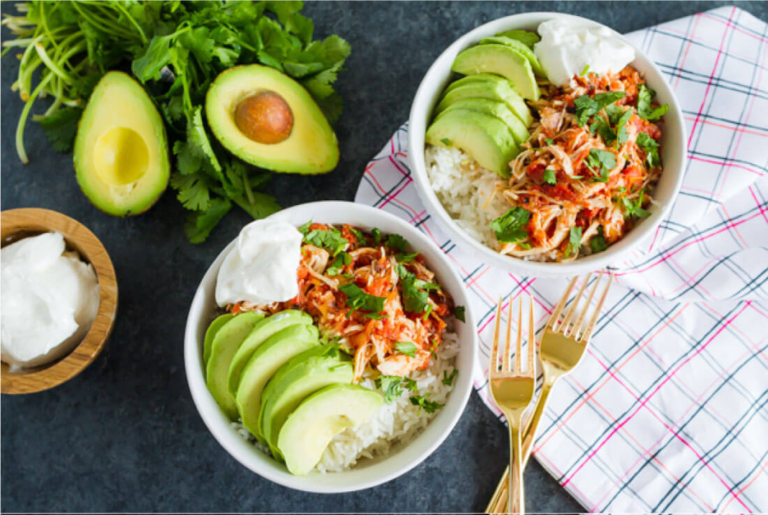 How To Make Tinga - an easy to make slow cooker main dish! via www.thirtyhandmadedays.com