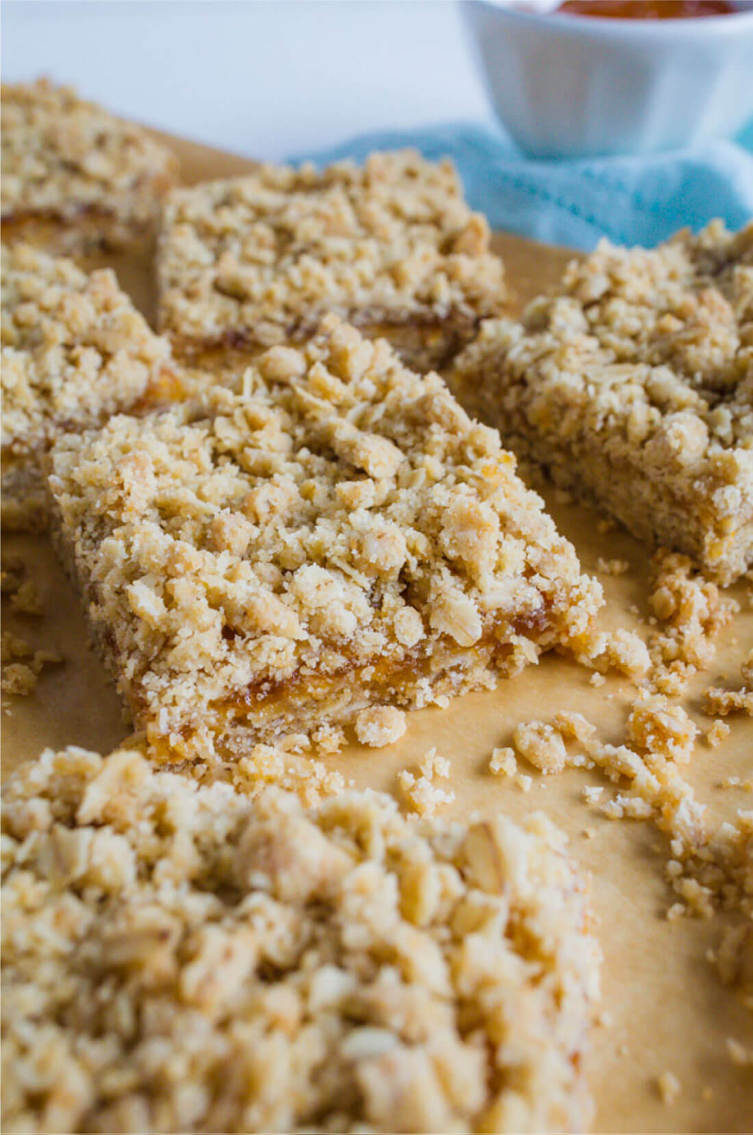 Apricot Crumb Bars - simple to make and oh so tasty via www.thirtyhandmadedays.com