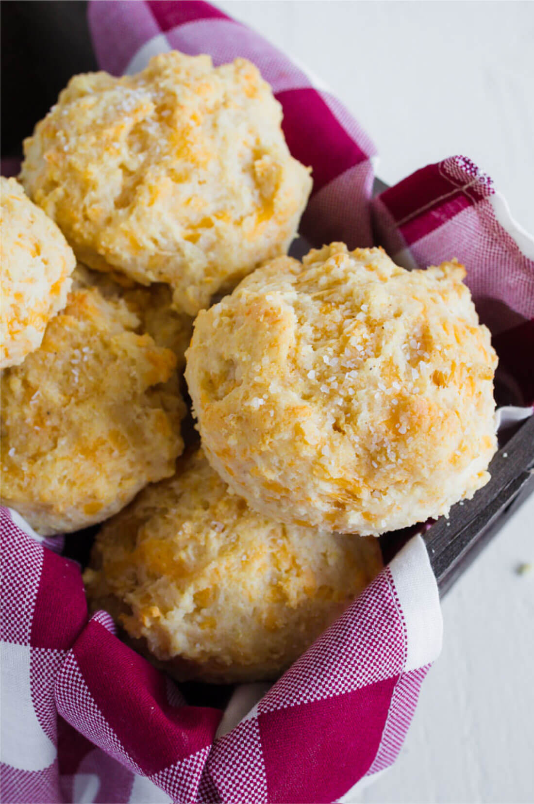 Homemade Biscuits - these melt in your mouth cheddar biscuits are not only easy to make but soooo good! www.thirtyhandmadedays.com