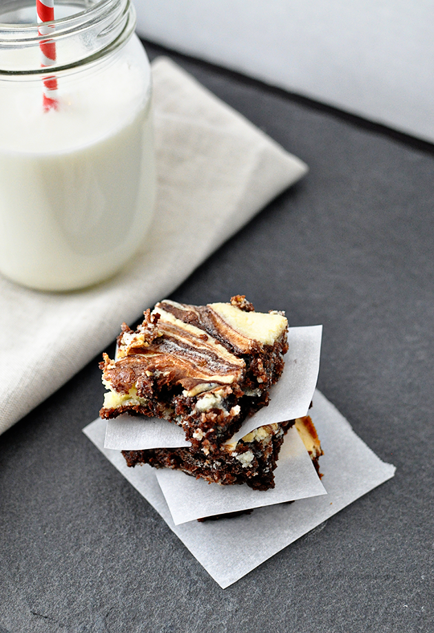 Make these amazing Marble Cheesecake Brownies and blow everyone away! Thirty Handmade Days 