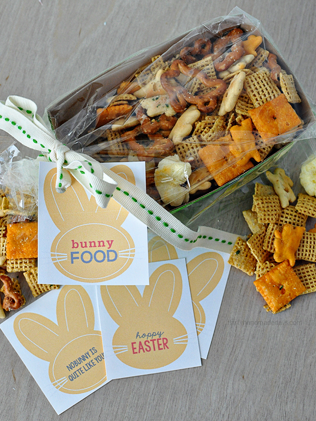 Fun Easter gift idea- "Bunny Food" with cute printable tags | Thirty Handmade Days 