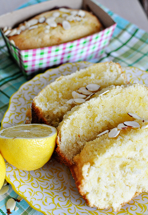 Glazed Lemon Bread - amazing and simple, light and fluffy. Yum yum!