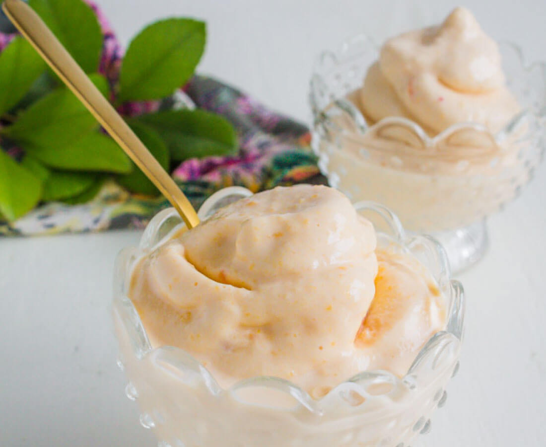 Peach Frozen Yogurt Recipe - whip up this dessert and cool off. 