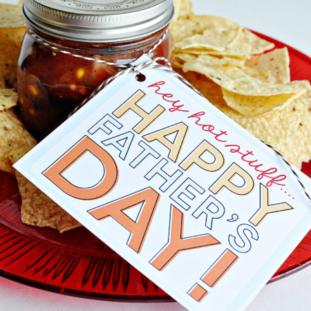 Printable Father's Day Tags - Salsa and chips gift idea from @30daysblog