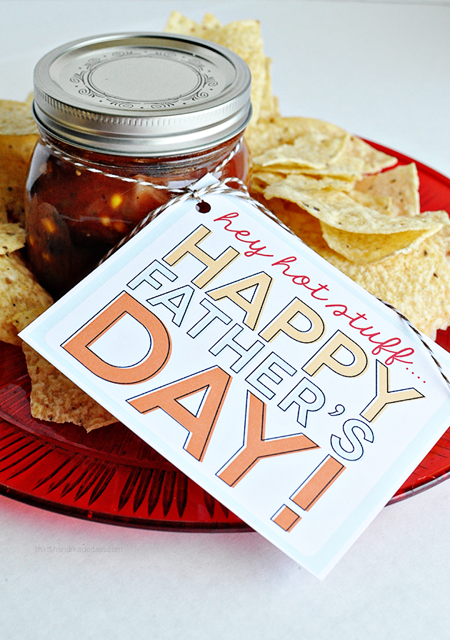 Printable Father's Day Tags  - Salsa and chips gift idea from @30daysblog