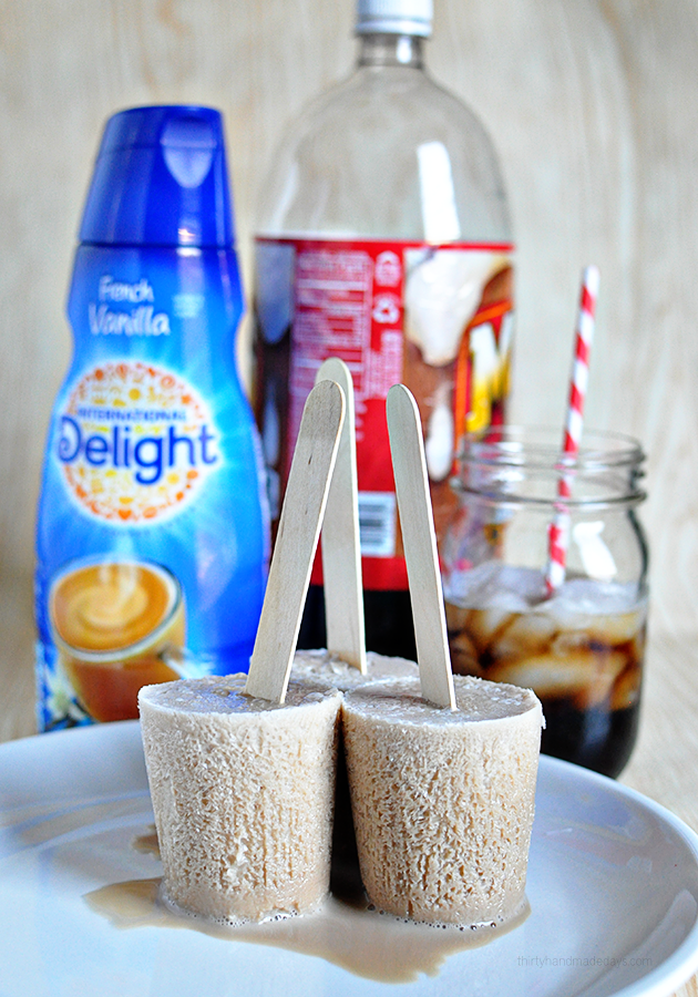 Using only 2 ingredients to make Root Beer Float Pops!  www.thirtyhandmadedays.com