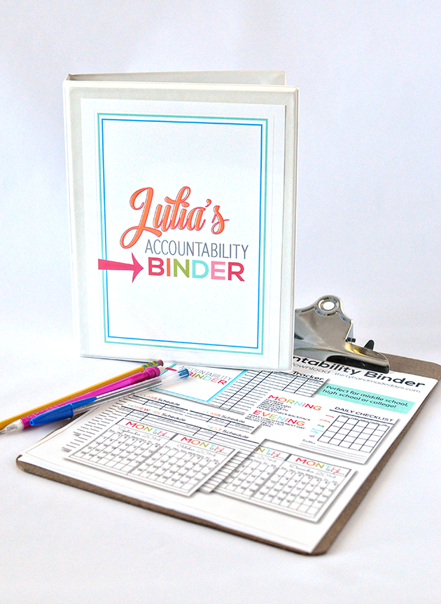 Printable Mini Accountability Binder - perfect for junior high, high school and college students | Thirty Handmade Days