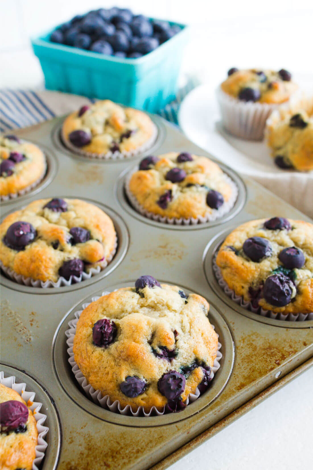 Simple to make and family friendly, these Banana Blueberry Muffins are super tasty. You'll want to make this blueberry muffin recipe over again and again via www.thirtyhandmadedays.com