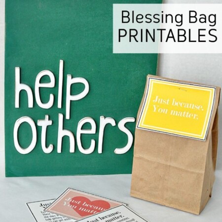 Print out these blessing bag printables to give to the homeless. www.thirtyhandmadedays.com