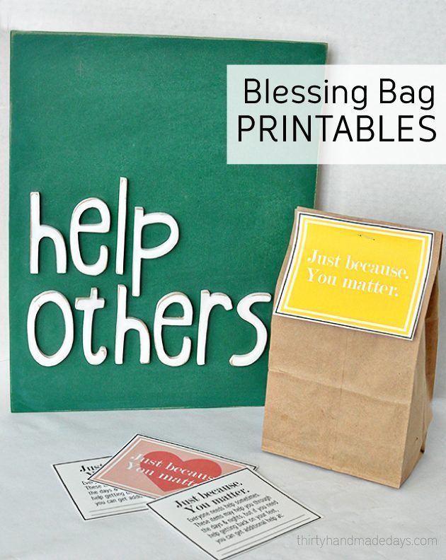 Print out these blessing bag printables to give to the homeless.  www.thirtyhandmadedays.com