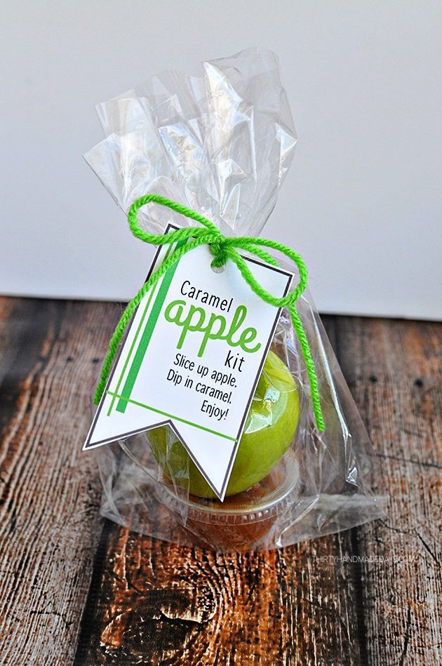 Whip up this caramel apple kit to deliver to friends and family for a treat! 