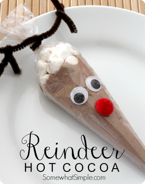 Reindeer Hot Cocoa - make these cute gifts for neighbors and friends! via www.thirtyhandmadedays.com