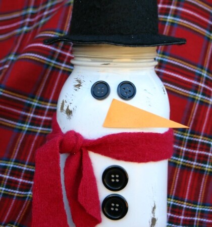 Snowman Mason Jar Hot Cocoa Gift - add the face via thirtyhandmadedays.com