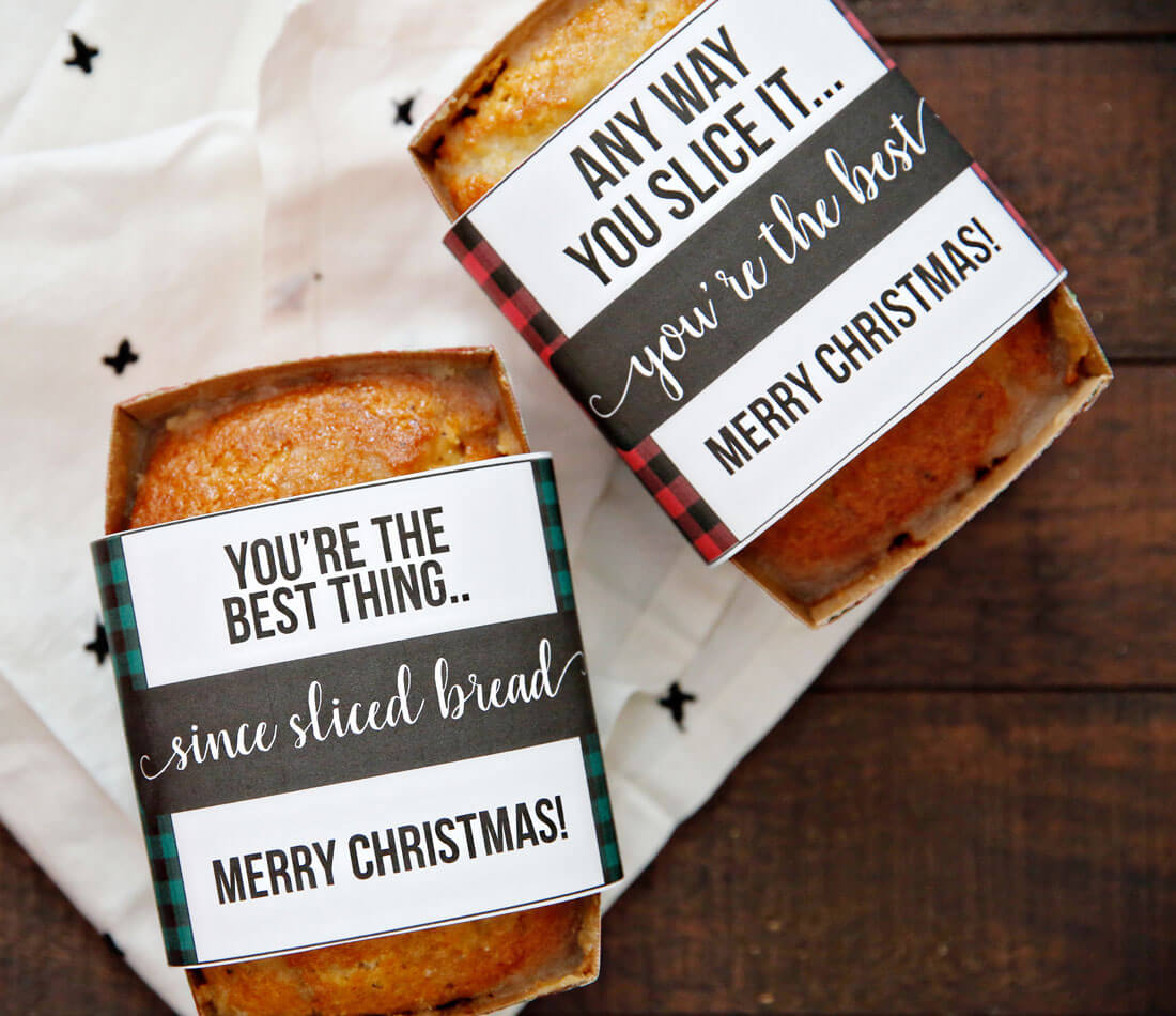 Christmas Bread Wrappers - use these cute printable wrappers to make your bread extra special. via thirtyhandmadedays.com