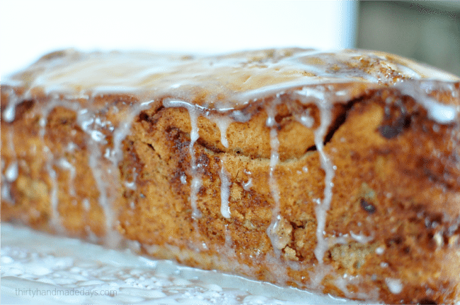 Easy to make quick bread- Cinnamon Roll Bread. The perfect treat for the holidays or anytime of year! www.thirtyhandmadedays.com