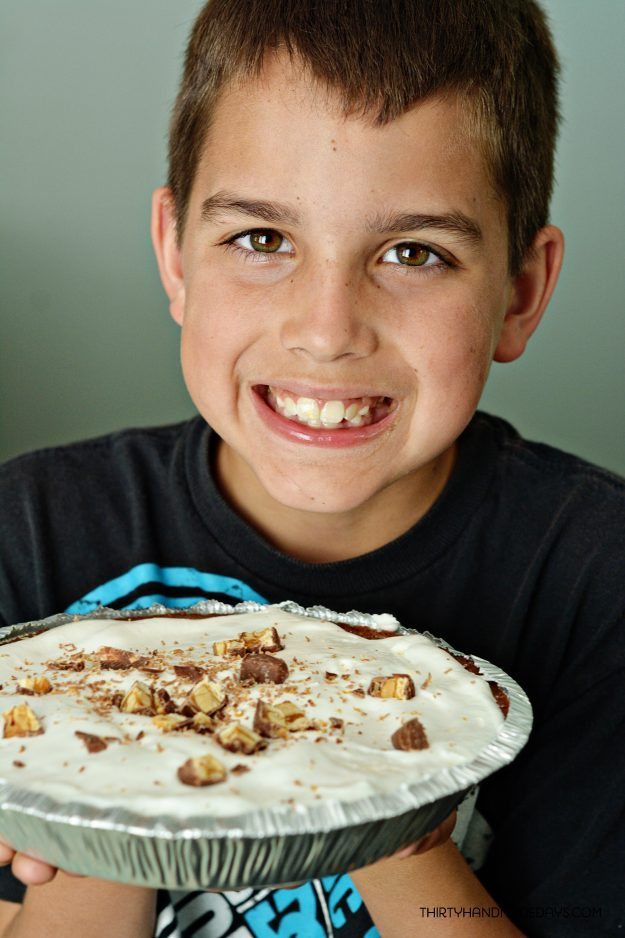 Kids can cook! Making a no bake pie 