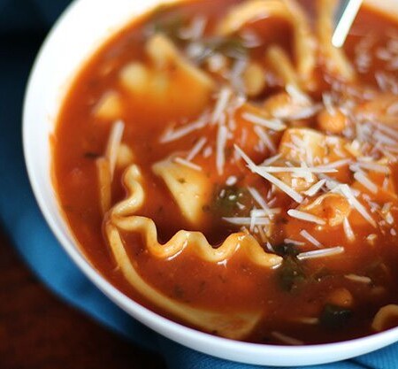 Simple Slow Cooker Lasagna Soup