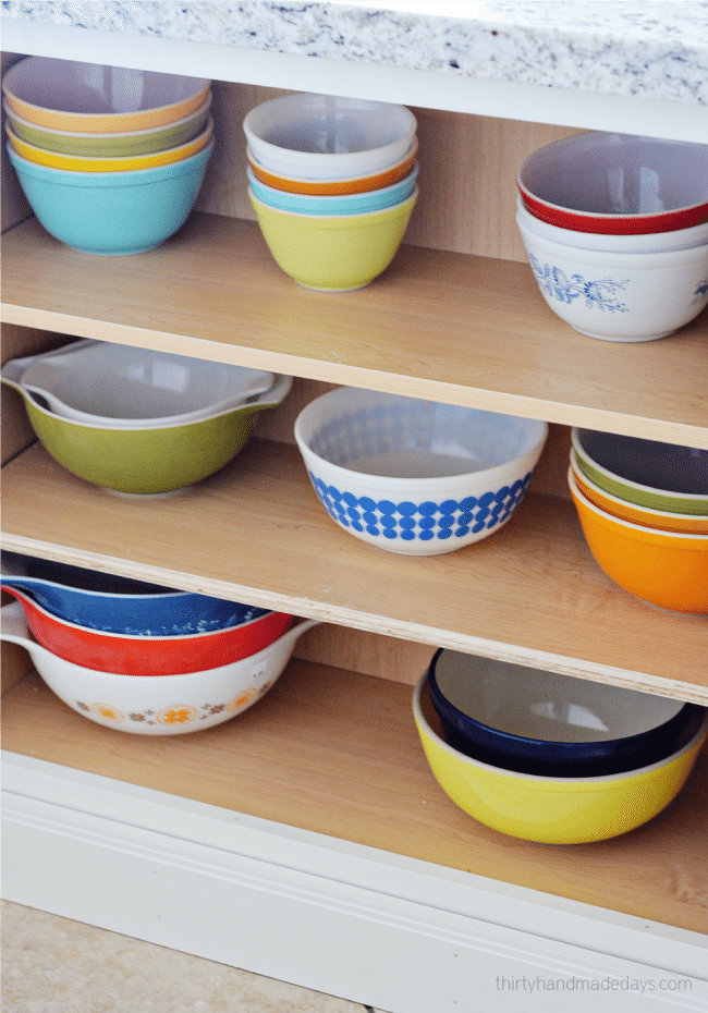 https://www.thirtyhandmadedays.com/wp-content/uploads/2015/04/kitchenpyrex-650x930.png