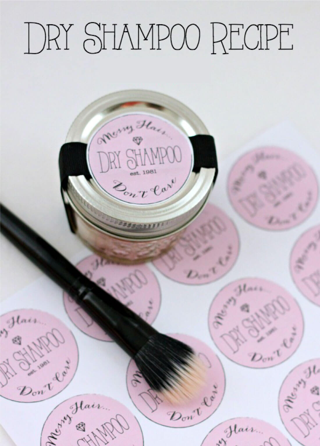 DIY Dry Shampoo - make your own dry shampoo with just 2 ingredients! www.thirtyhandmadedays.com