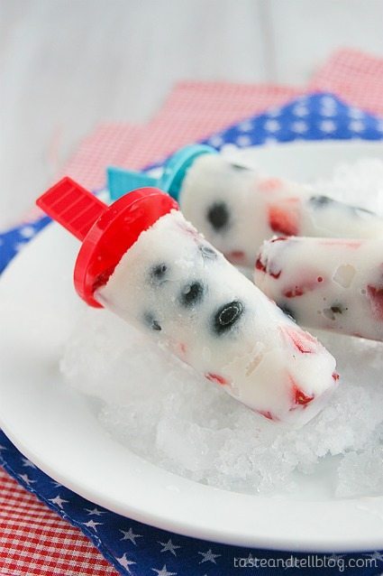 Popsicles for 4th of July plus 25+ other recipes / thirtyhandmadedays.com